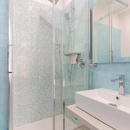 Al Teatro Lirico Casa de hóspedes 3*